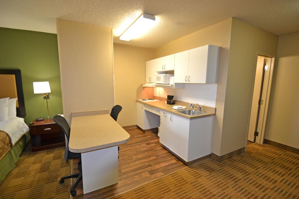 Suburban Studios Auburn Hills - Detroit Eksteriør billede